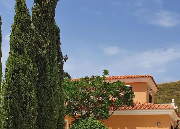 Cresta Azul Villa *